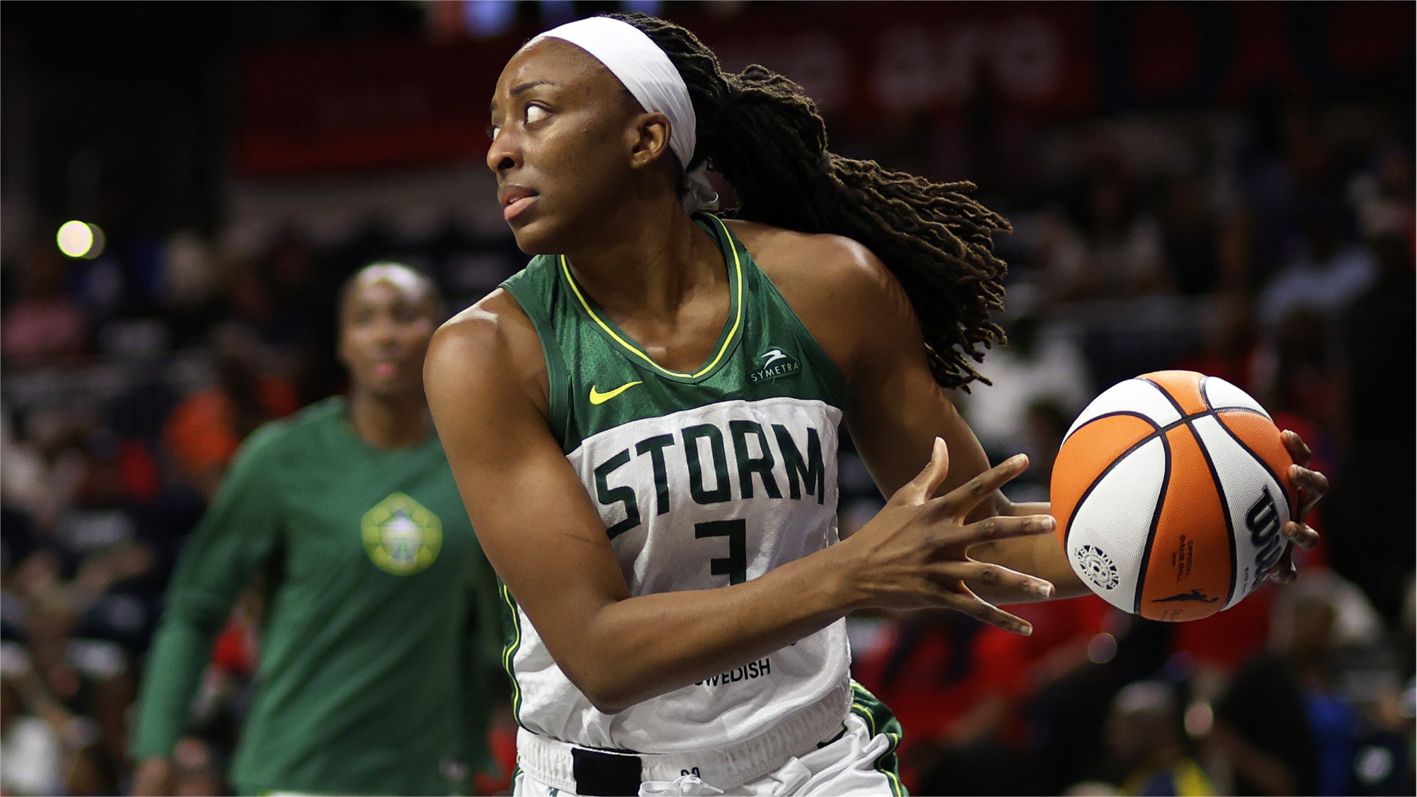 Nneka Ogwumike's Free Agency Plans Get Leaked After Balloon Video Emerges During Minnesota Visit