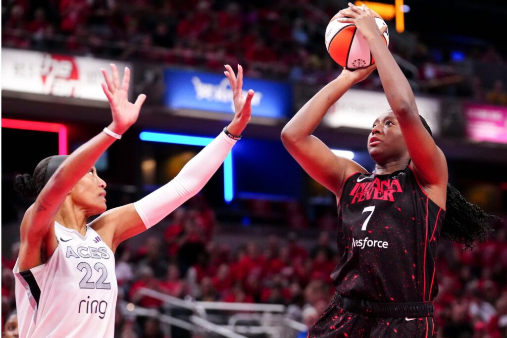 A'ja Wilson and Aliyah Boston