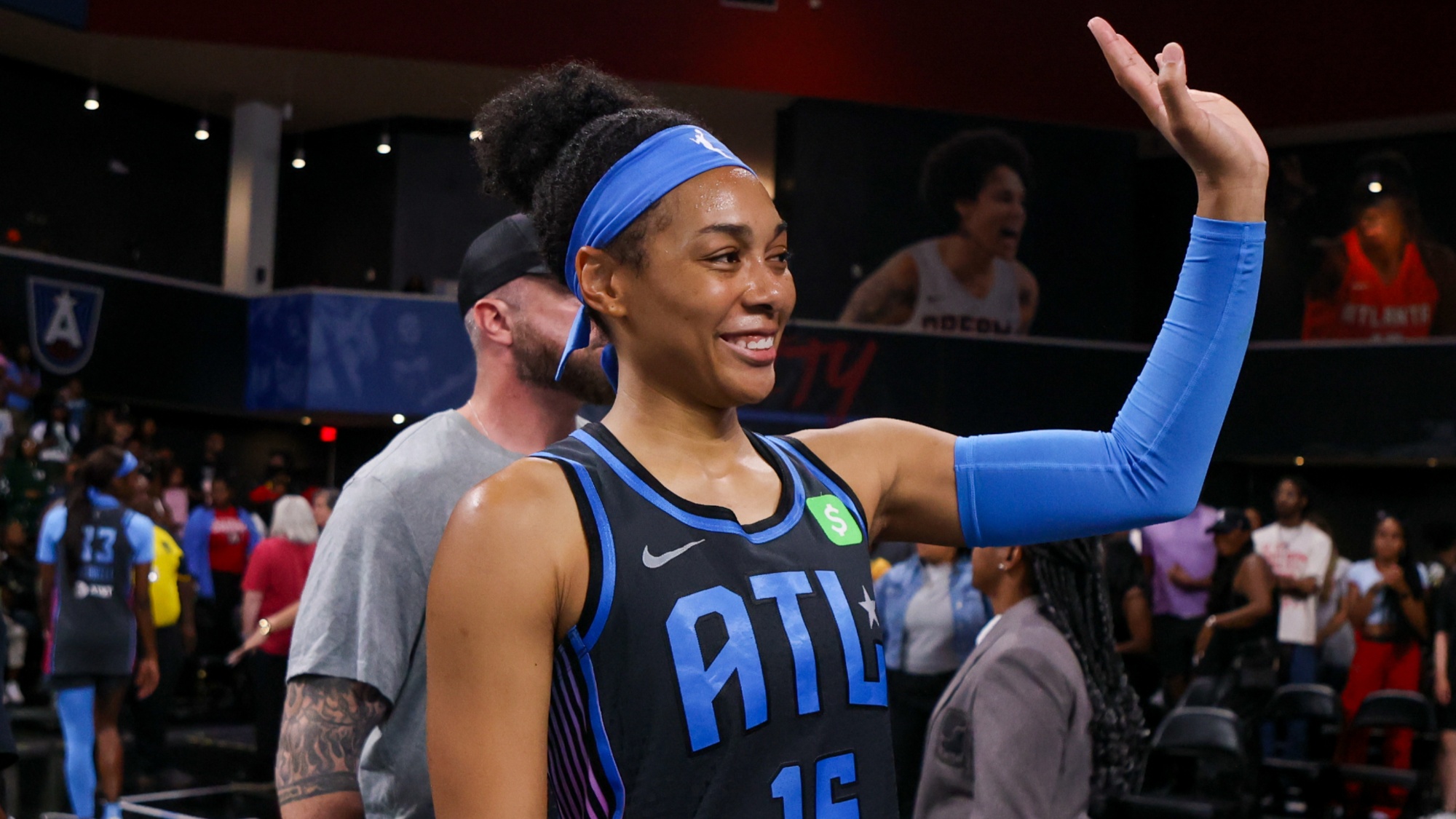 Allisha Gray&rsquo;s Hilarious Response To Learning Spanish From Teammate Maite Cazorla Goes Viral
