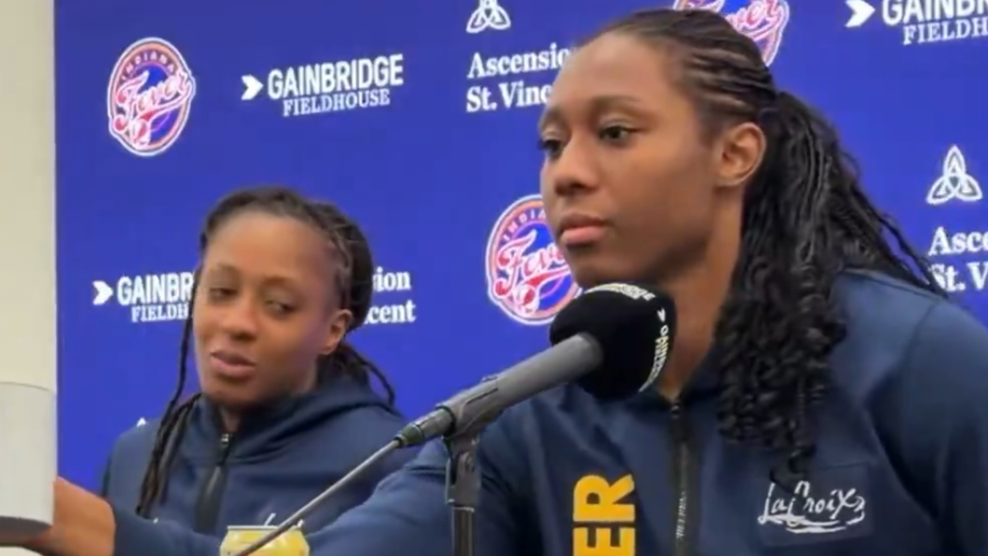 Kelsey Mitchell Had Hilarious Reaction After Aliyah Boston Flaunts Her Adorable Cup Before Reporters [VIDEO]