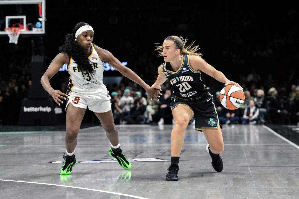 Raven Johnson and Sabrina Ionescu